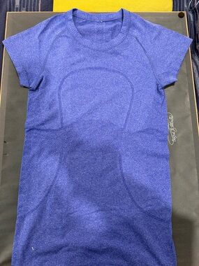 lululemon athletica Womens Blue Seamless Muscle Tee